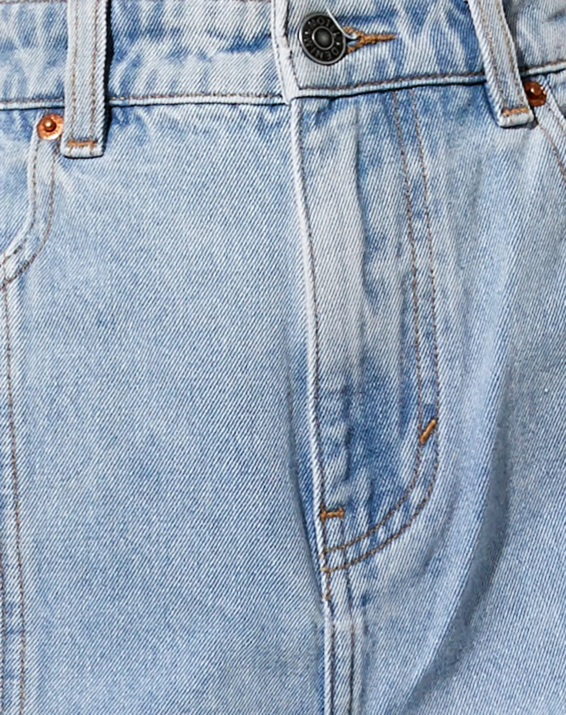 Seam Parallel Jeans in Light Wash Blue