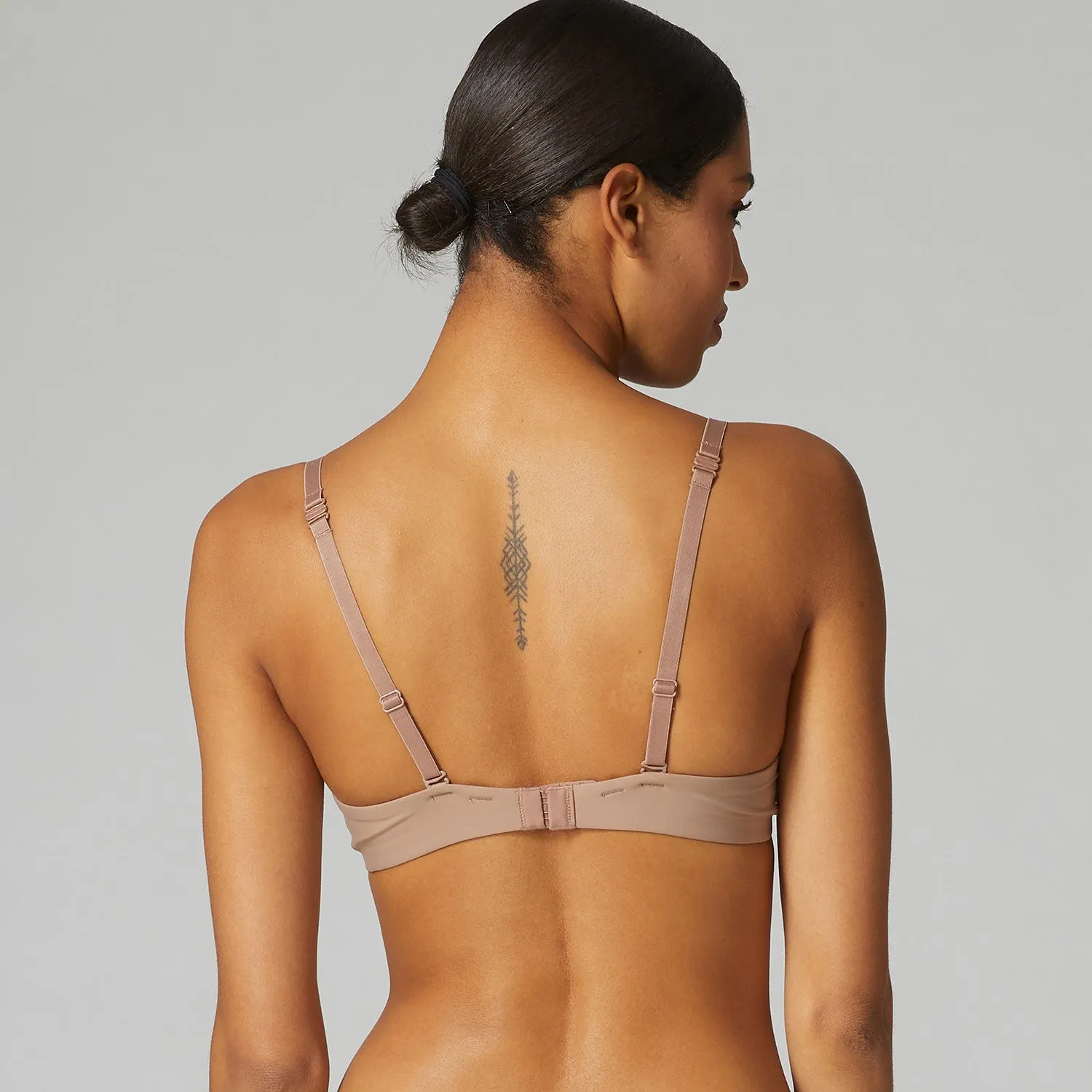 SIMONE PERELE 13V363 ESSENTIAL CONVERTIBLE PLUNGE T-SHIRT BRA