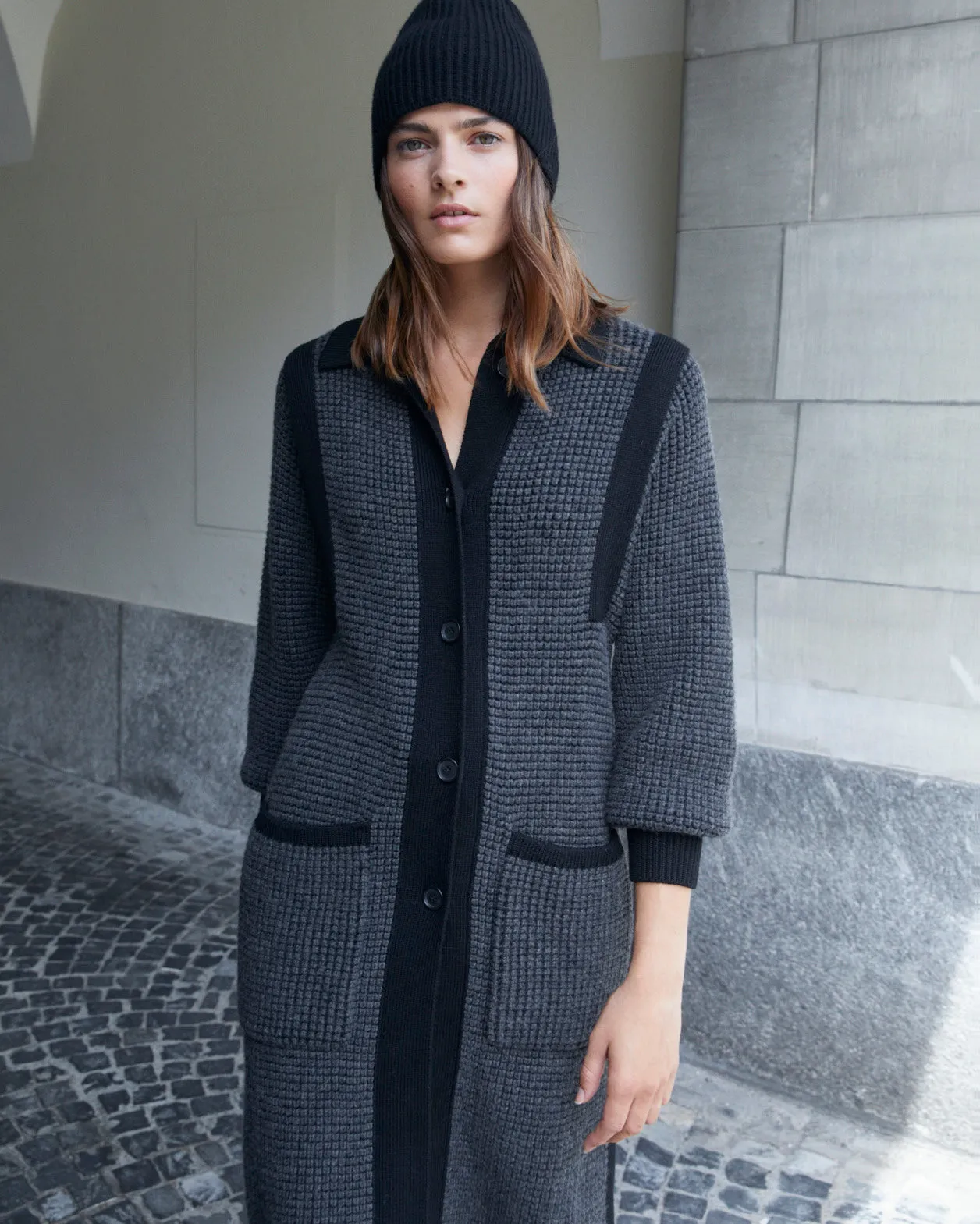 Two Tone Trapezoid Stitch Long Cardigan